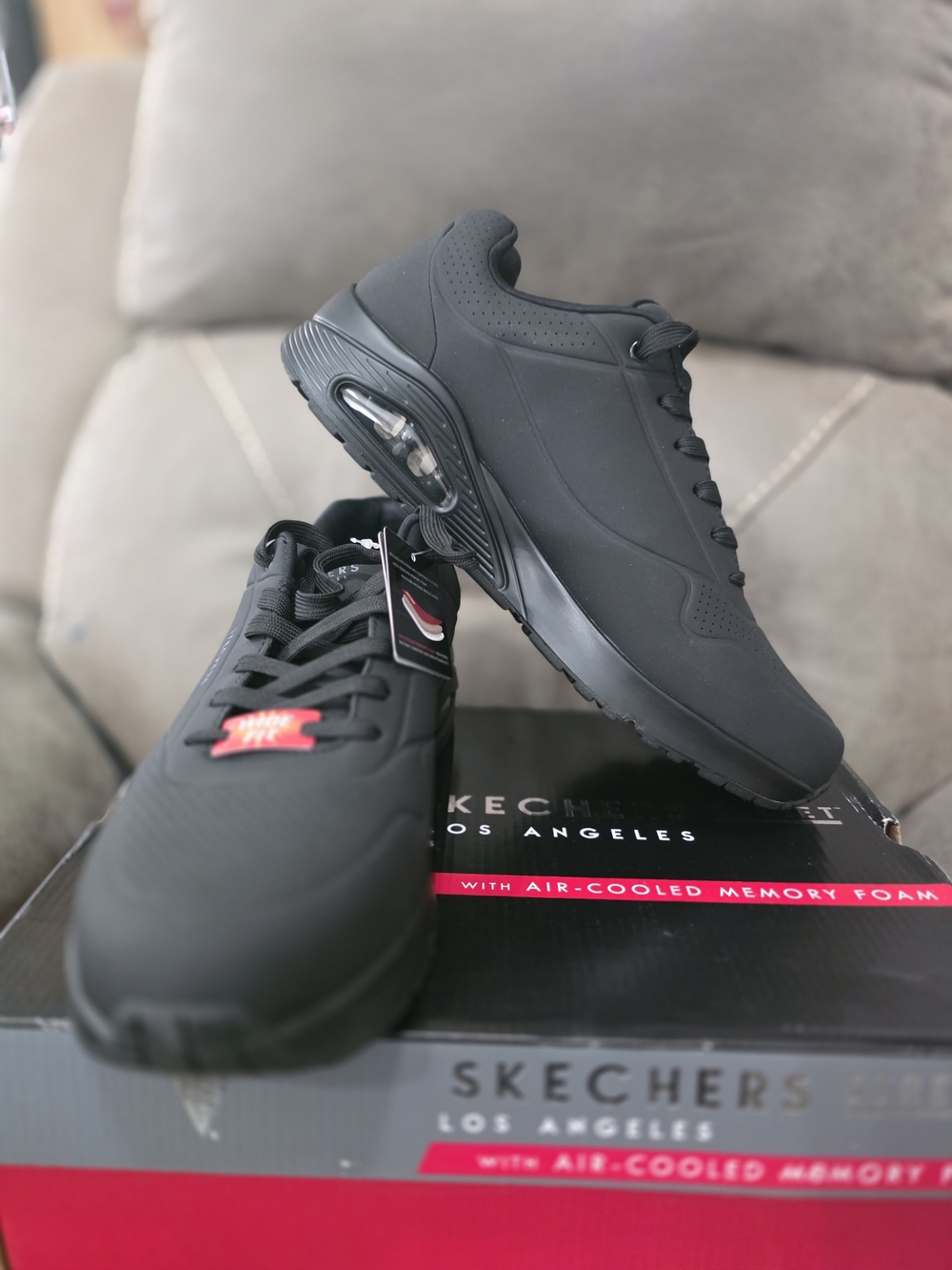 Skechers uno stand on air black triple black wide fit. size 12 men's